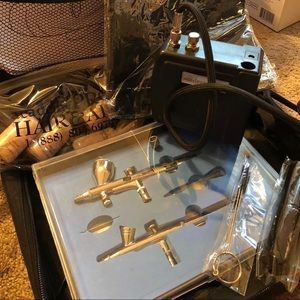Airbrush makeup kit!